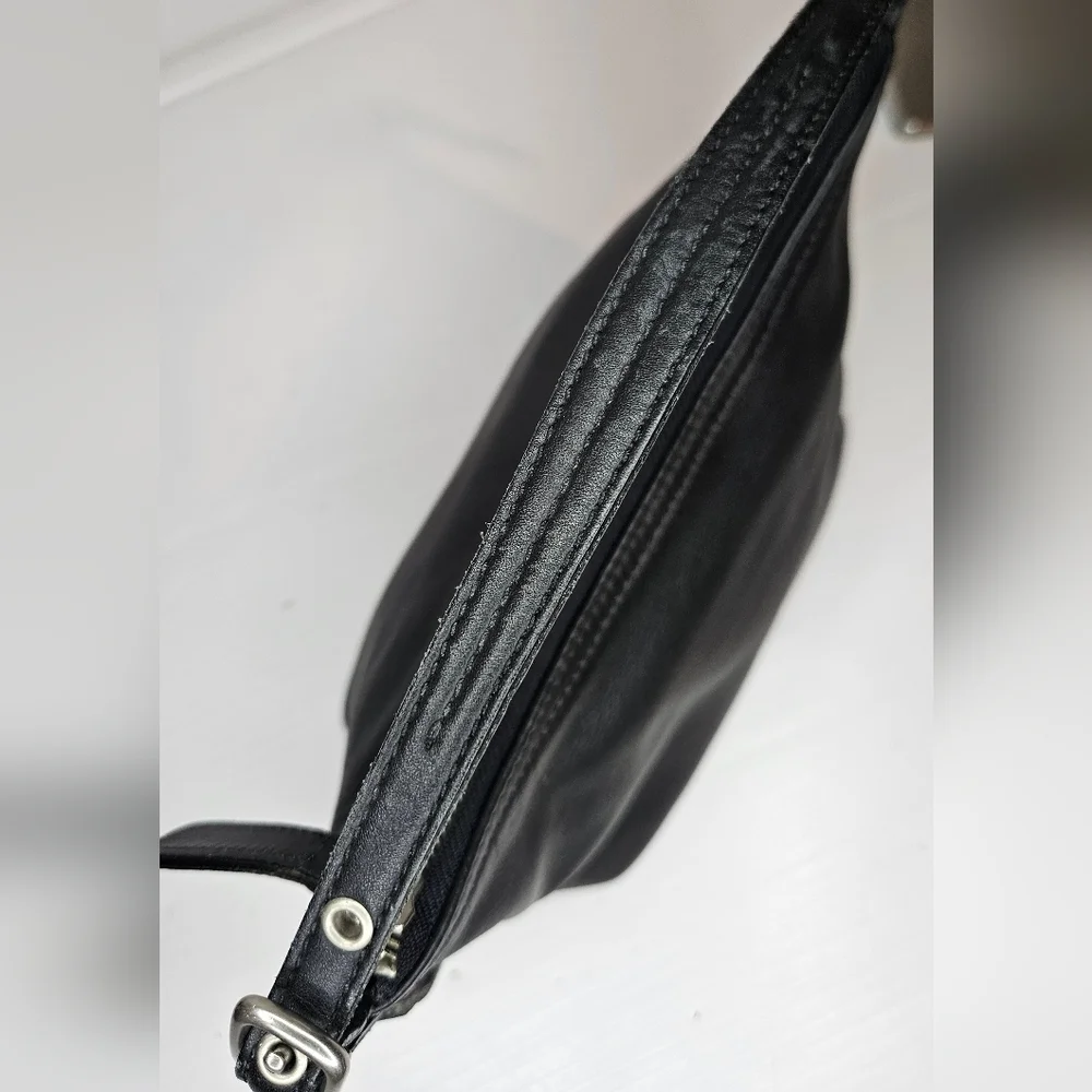 Coach Mini Demi Hobo Baguette Black Leather Purse 9844 Vintage Y2K 2002